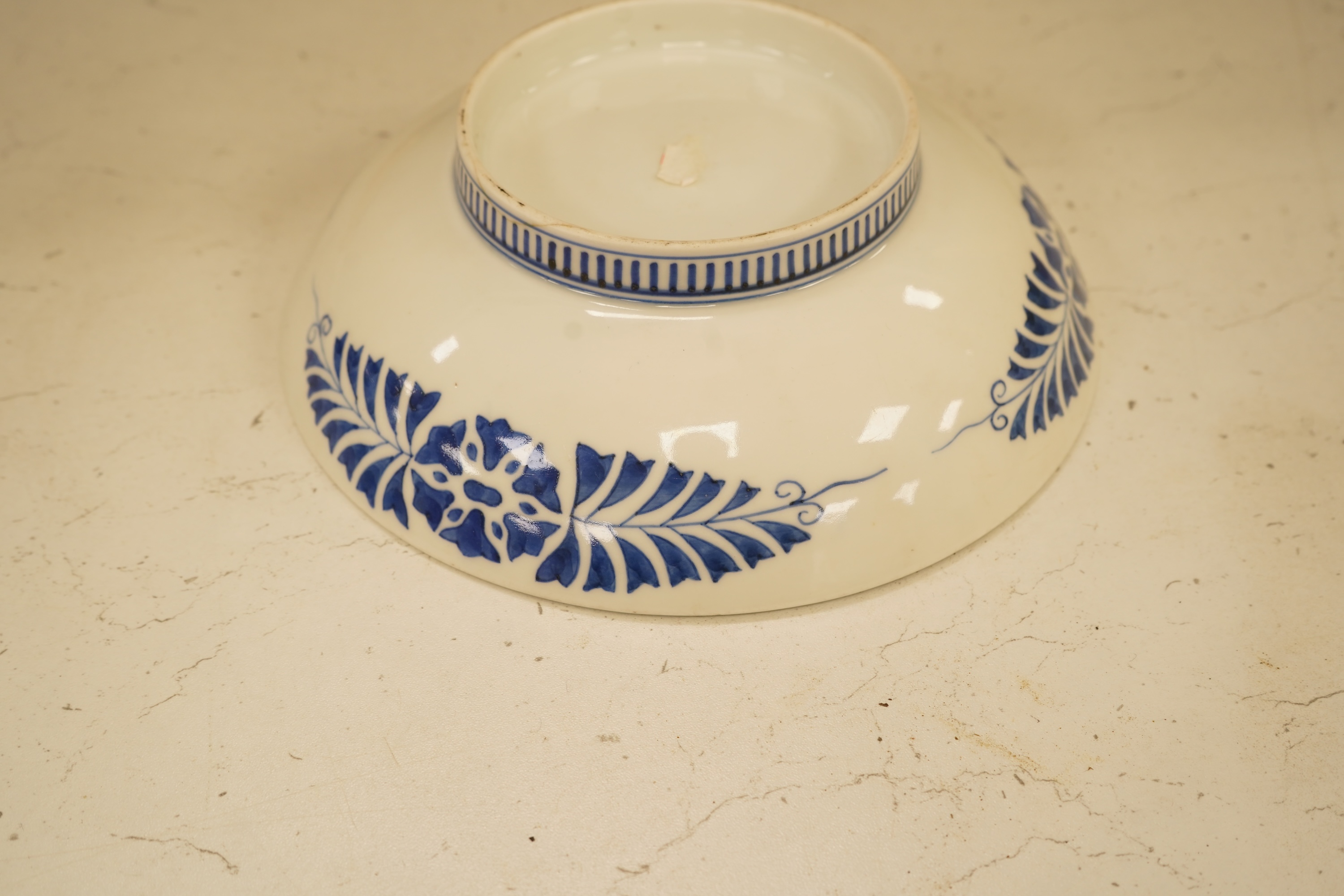 A Japanese Nabeshima style footed dish, 21cm diameter